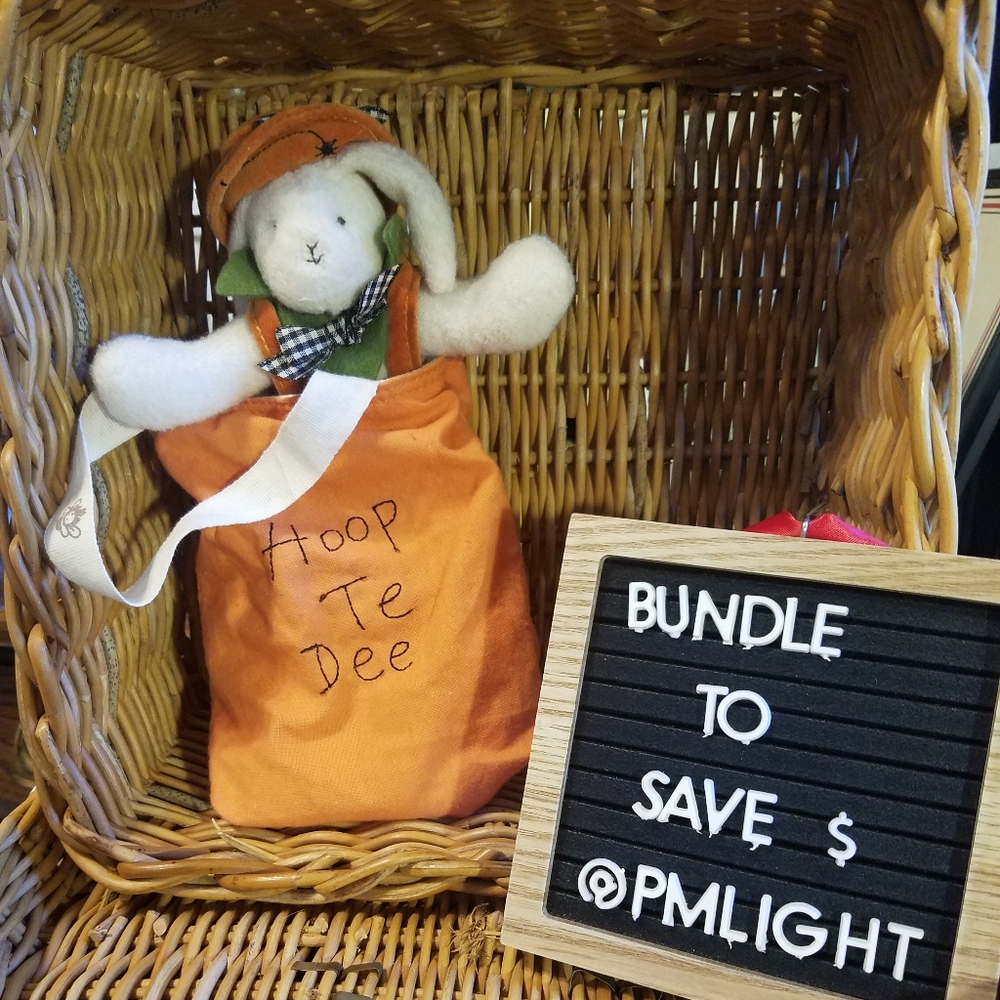 Hallmark "Petite Pete" Bunny in Bag Hoop Te Doo